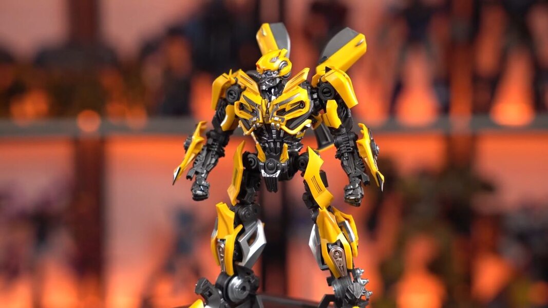 In Hand Image Of Trumpeter Transformers The Last Knight Bumblebee Smart Model Kit  (2 of 16)